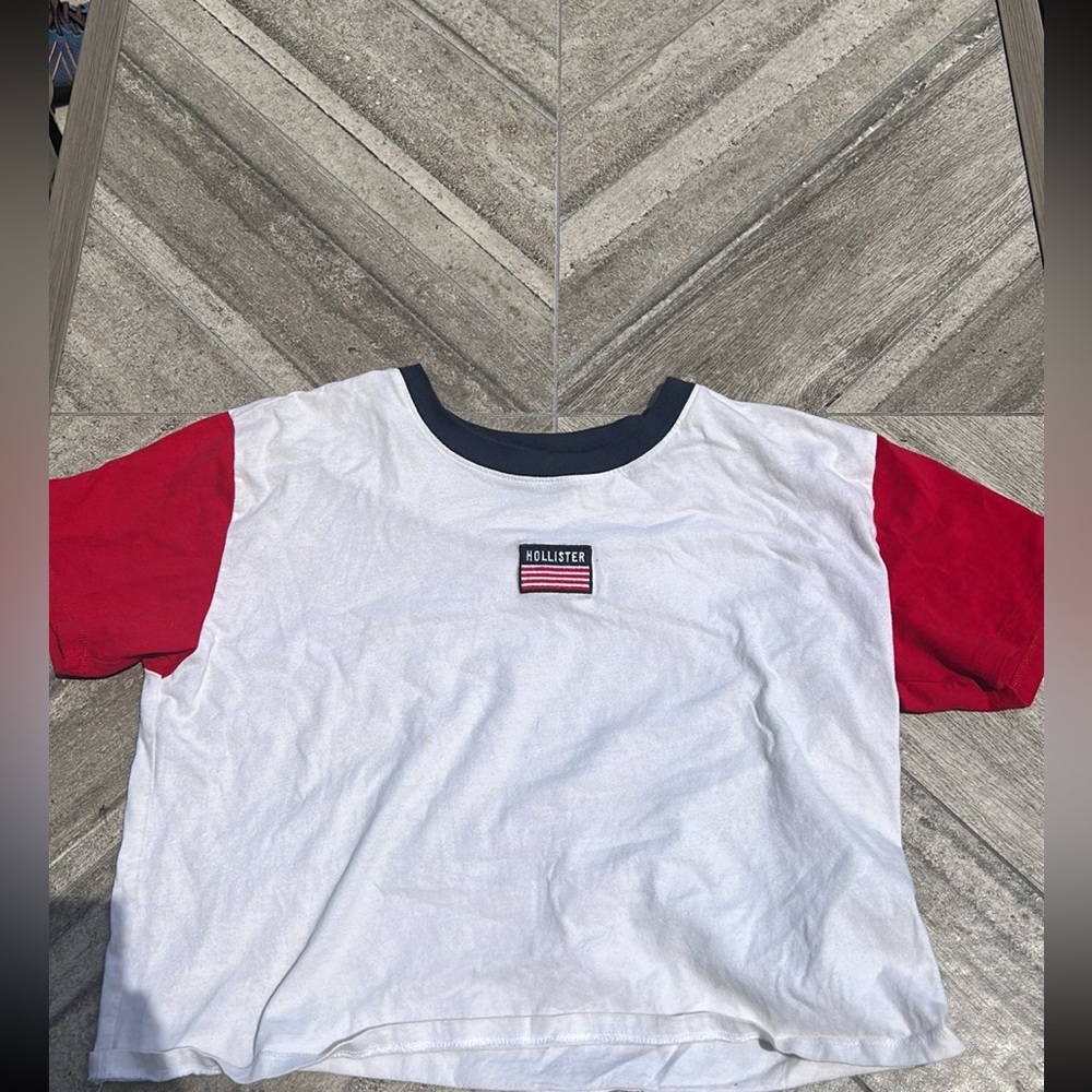 Women’s red white and blue Cropped Hollister Tee